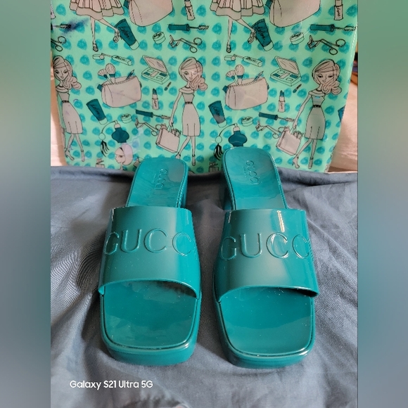 Gucci Double G Rubber Sandals Teal color size 38 (8 US) - Picture 9 of 16